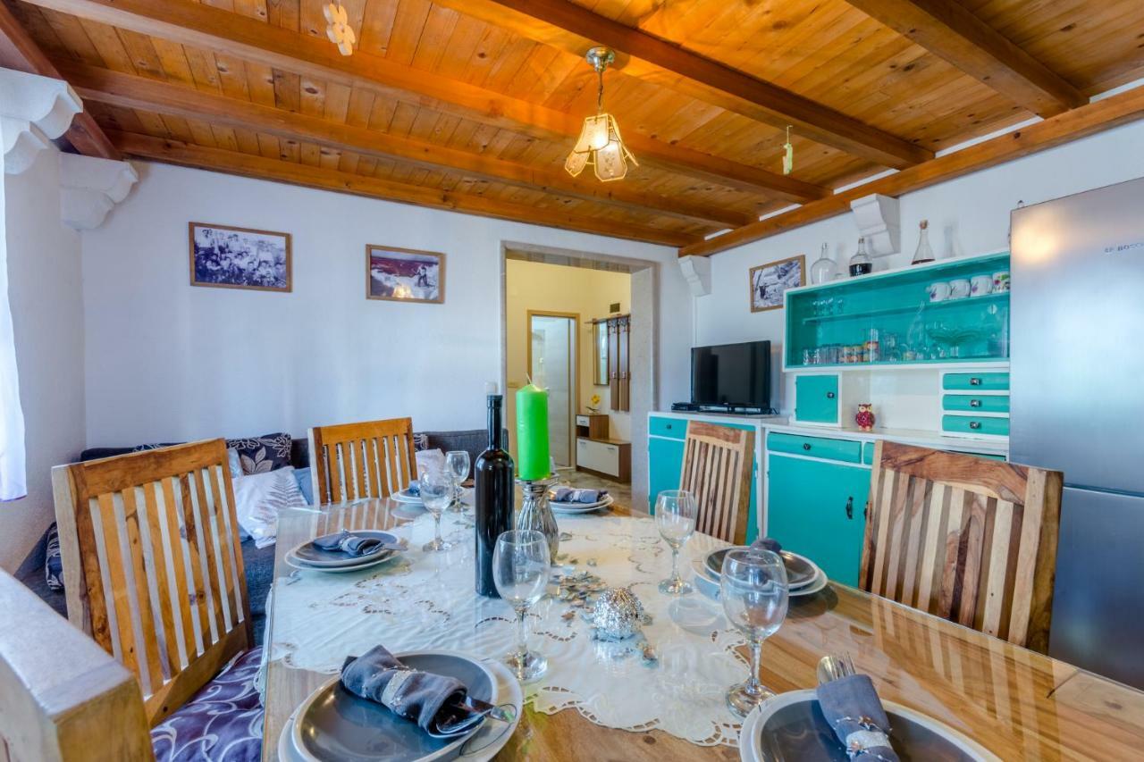 Vila Maslinica Pucisca Buitenkant foto