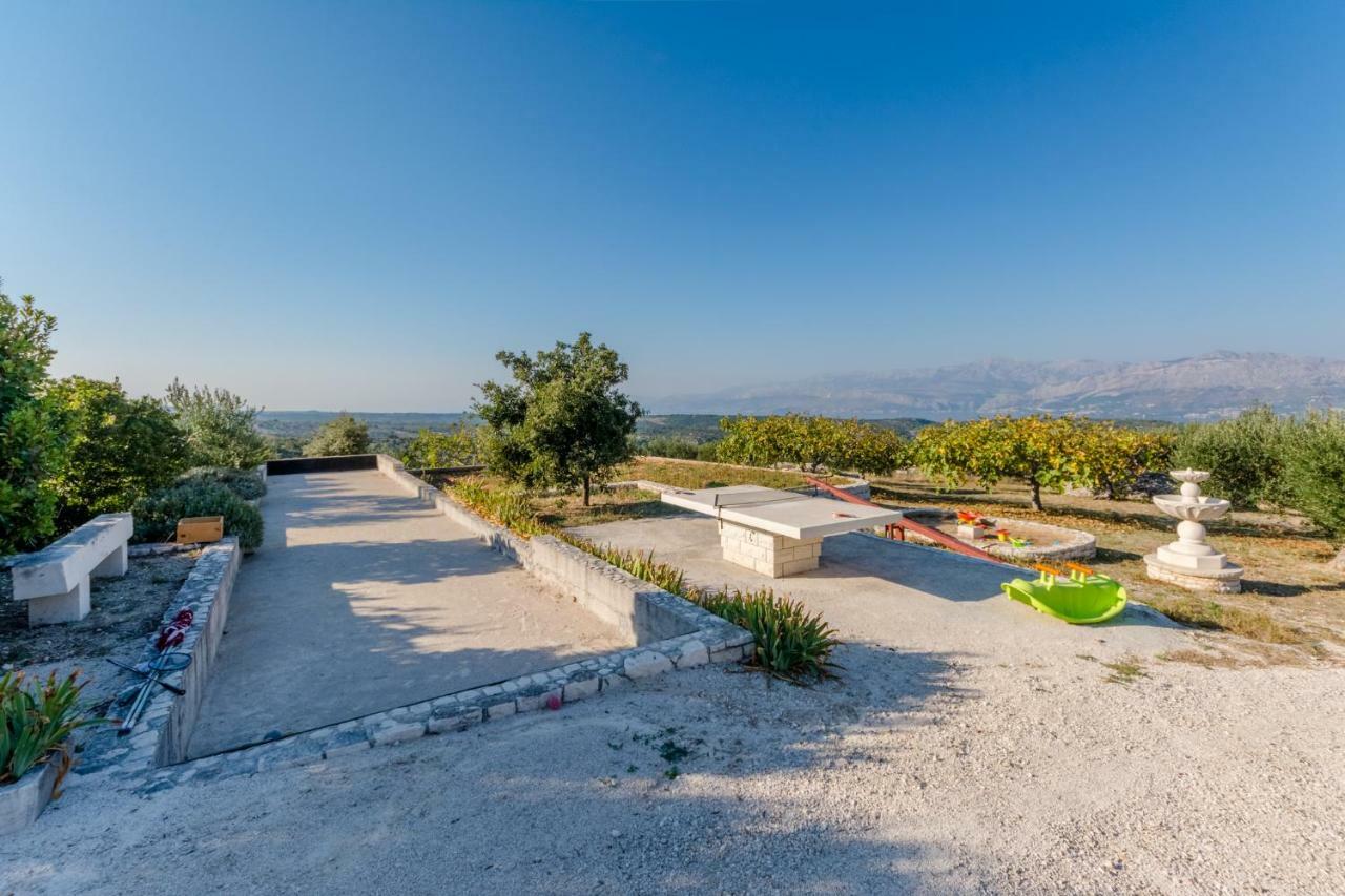 Vila Maslinica Pucisca Buitenkant foto